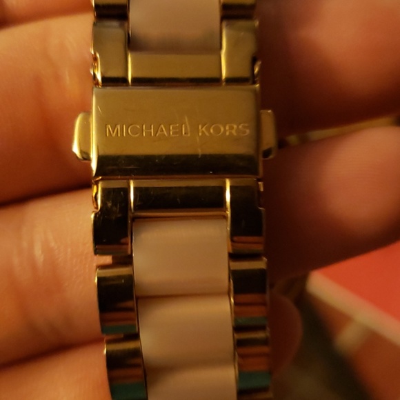 Michael kors Samsung smartwatch - Picture 3 of 4